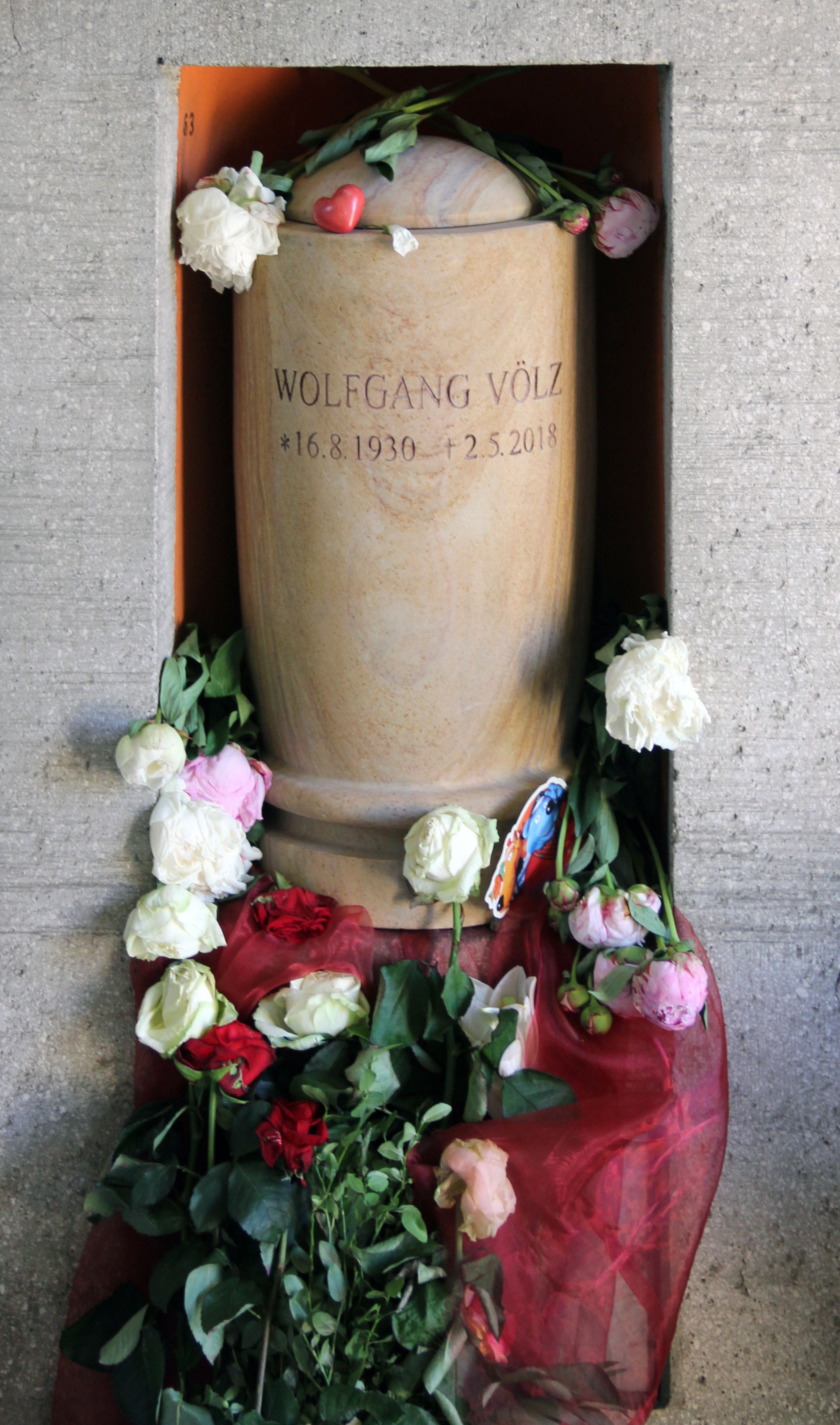 Grabstätte von Wolfgang Völz im Kolumbarium des Friedhofs Wilmersdorf